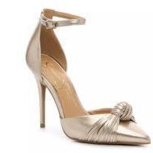 ISO Jessica Simpson Wirlin Pump Sz 10!